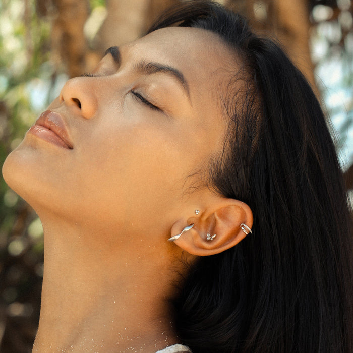 AuroraShine | Boucles d’Oreilles Intemporelles au Design Éclatant