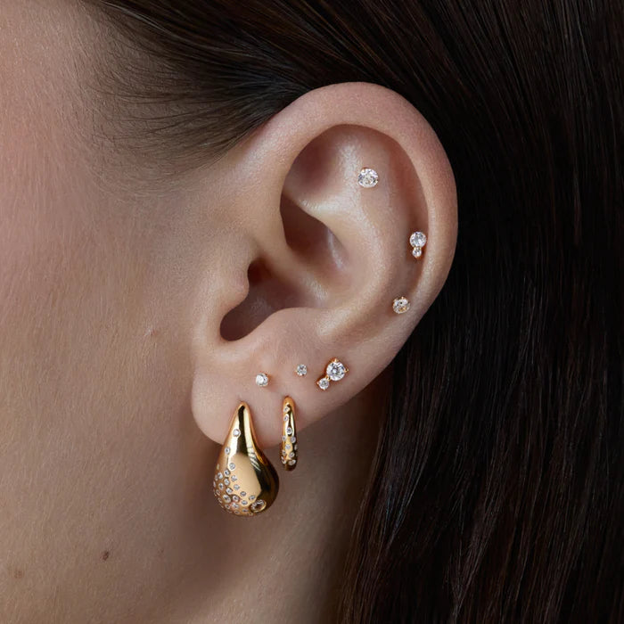 ArcticElegance | Boucles d’Oreilles Subtiles avec Éclat Glacé