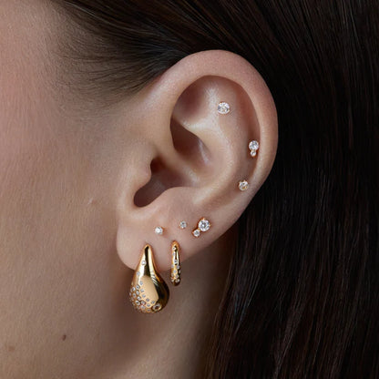 ArcticElegance | Boucles d’Oreilles Subtiles avec Éclat Glacé