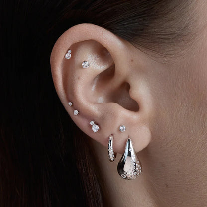 ArcticElegance | Boucles d’Oreilles Subtiles avec Éclat Glacé