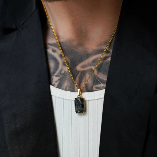 Aurora Pendant | Bijou Subtilement Lumineux pour un Look Éclatant